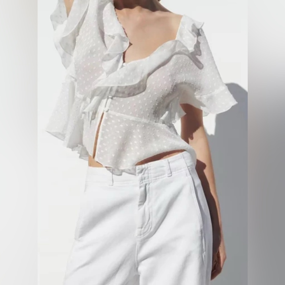 Zara light cream Ruffle Detail Blouse